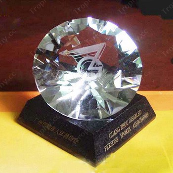 diamond crystal award with a black crystal base