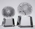 optischen Kristallglas Golfball Stand auf einer Leiter-förmige Basis