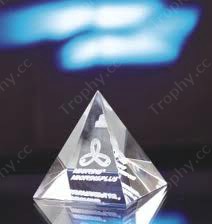 custom laser engraved pyramid crystal paperwieght